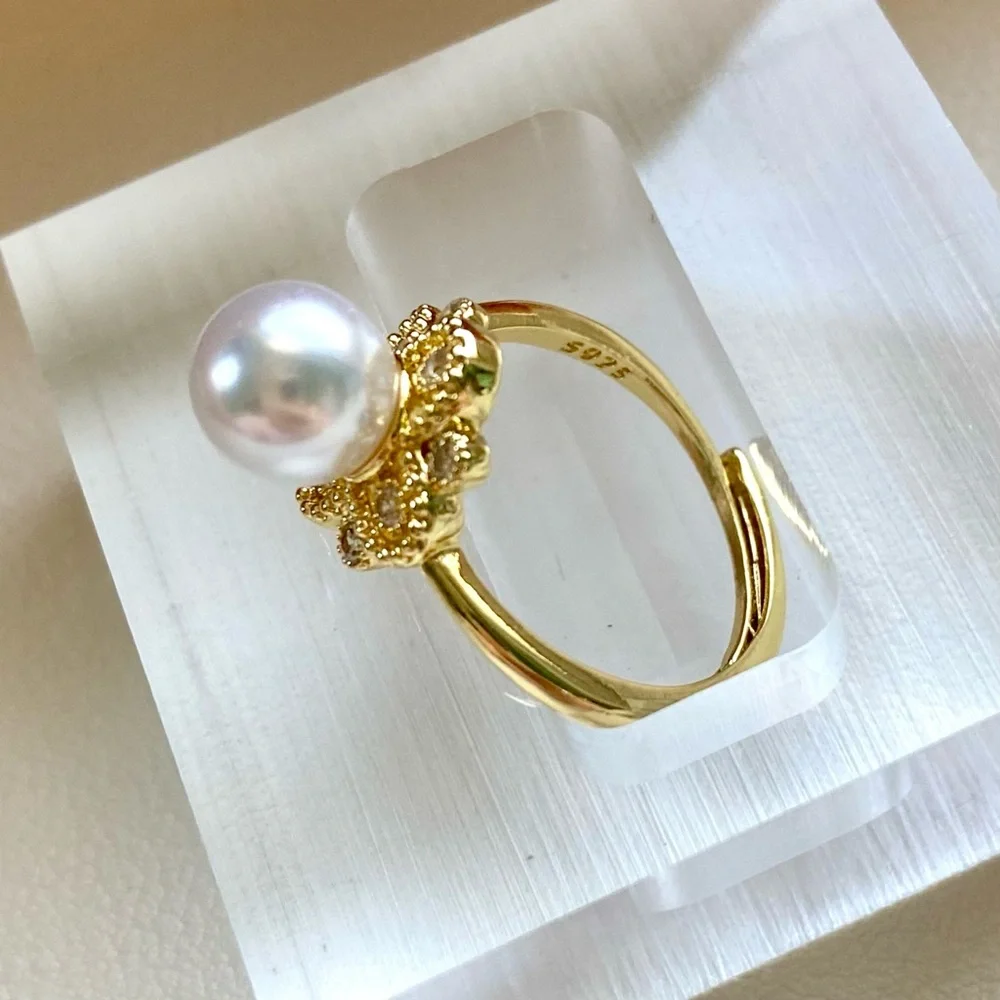 Gold Pearl Flower Ring - White Pearl Center